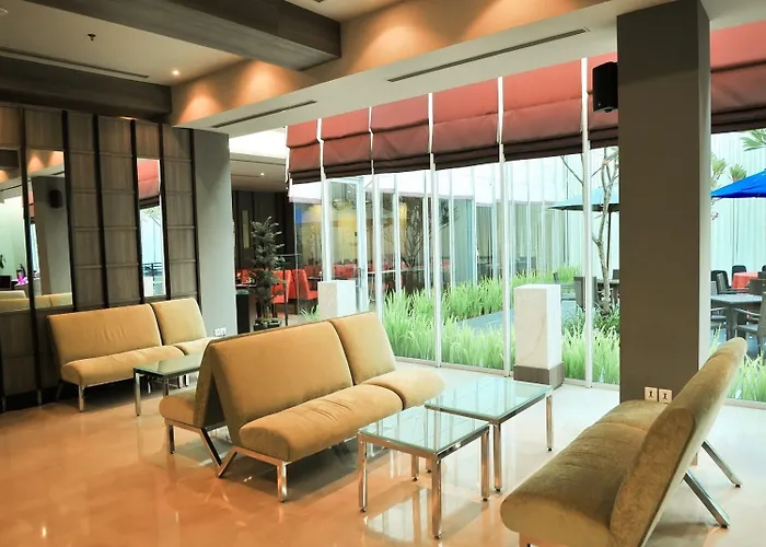 Quest Hotel Simpang Lima - Semarang By Aston